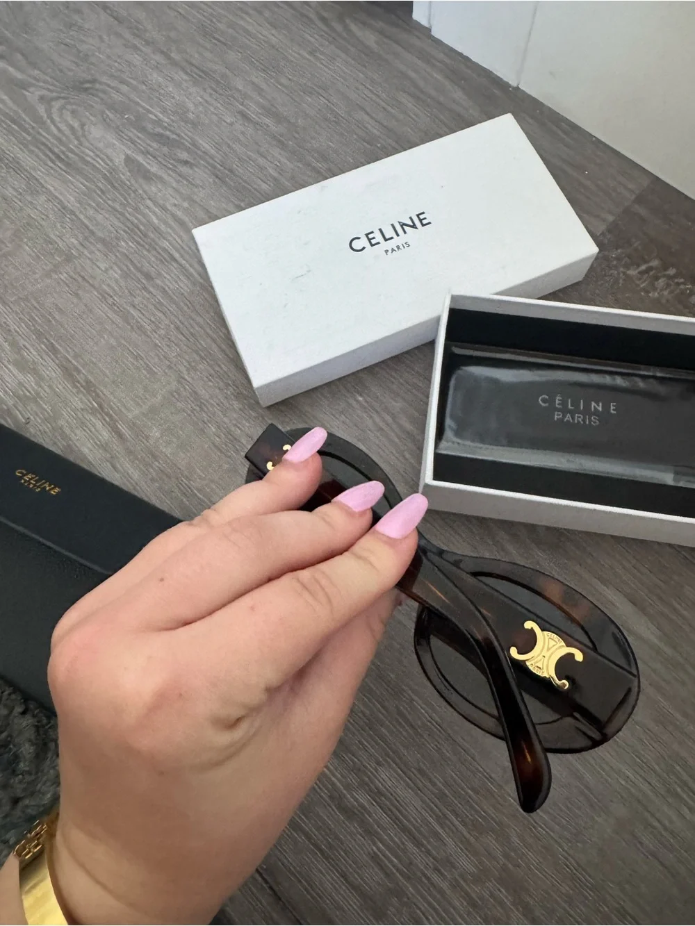 Celine Tortoiseshell Brown Oval Logo Sunglasses - Picture 4 of 6